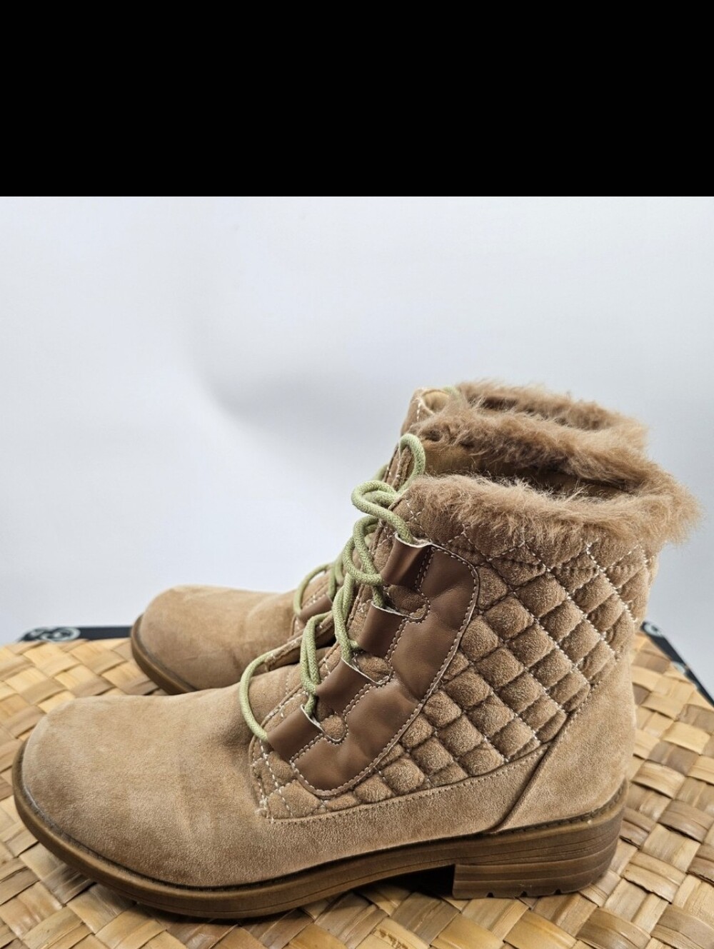 Quilted Ankle Tan Lace-Up Boots Size 9.5